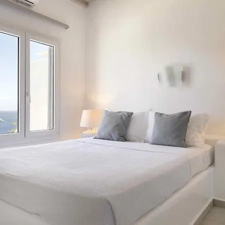 Serenity Psarou Mykonos بسارو