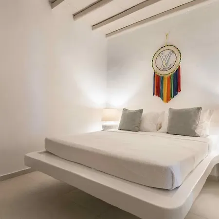 فيلة Serenity Psarou Mykonos *