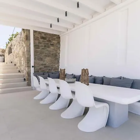 Serenity Psarou Mykonos فيلة